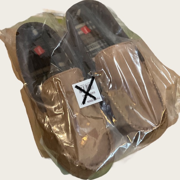 NWT Hanes Mens Textured Brown Moccasins, Slippers, Loafers Large - Picture 8 of 8